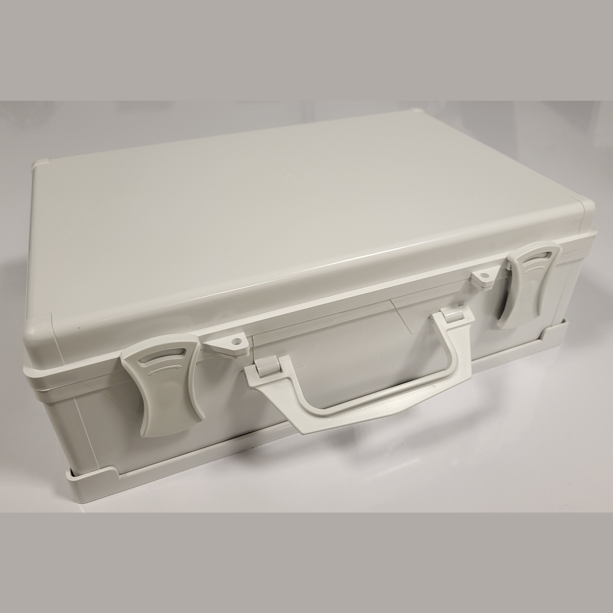 Valise vide blanche 390 X 250 X 130 avec support mural